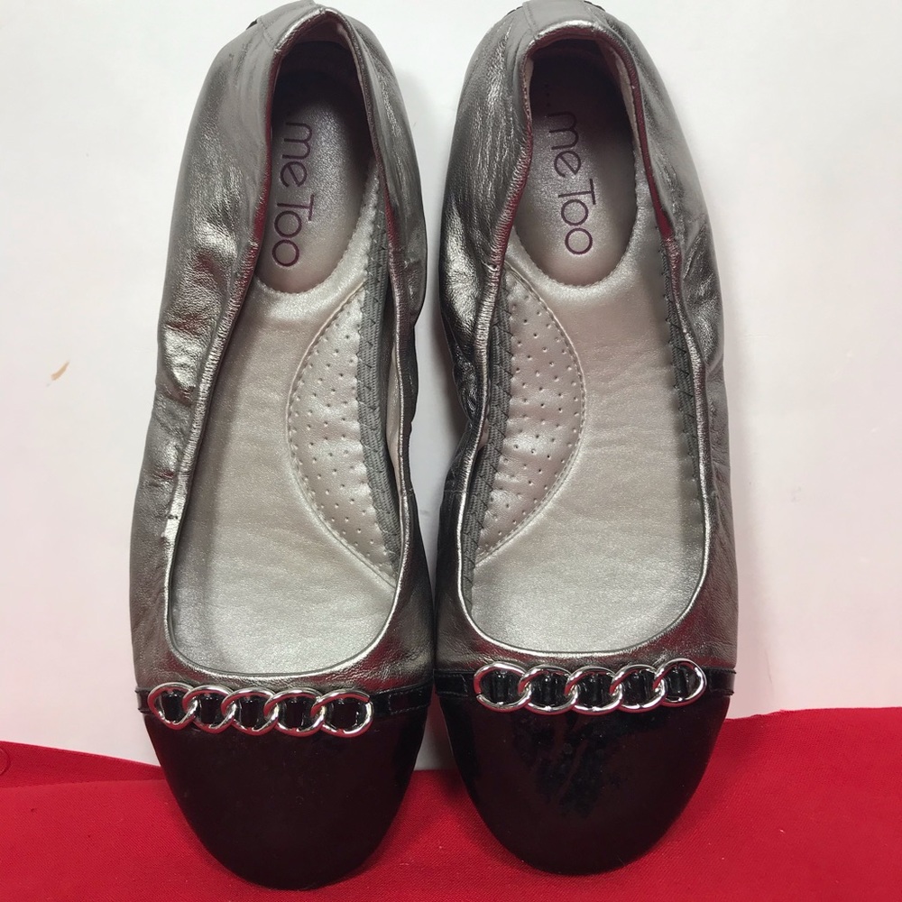 Me Too Two Toned Flats 7 EUC
